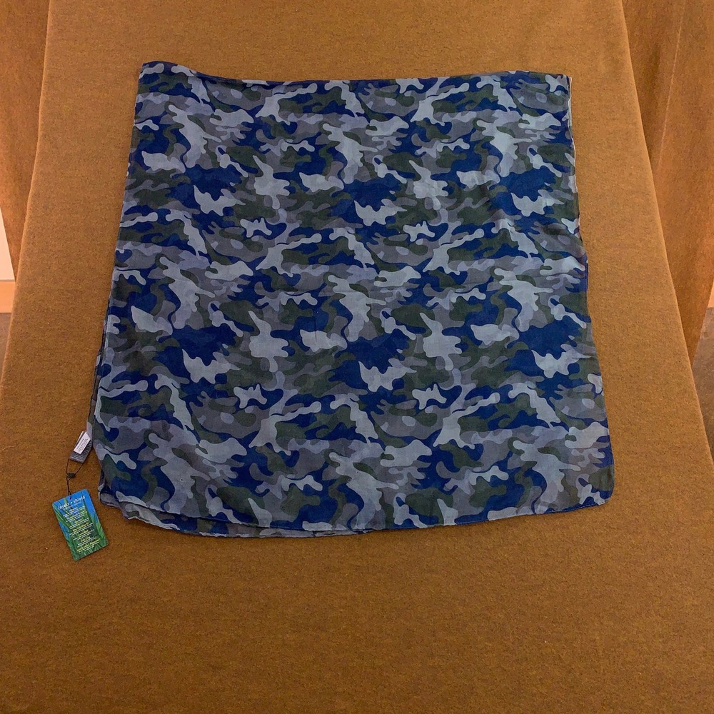 Insect Shield Unisex OS Blue Camo Permethrin Treated Bug Repellent Scarf Wrap